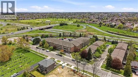 416 Limeridge Road East Hamilton ON L9A 2S7