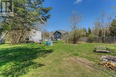126 Robert Street East Penetanguishene ON L9M 1J2