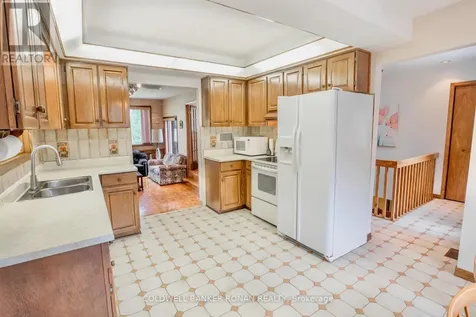 24 Pine Forest Drive Tiny ON L0L 2T0