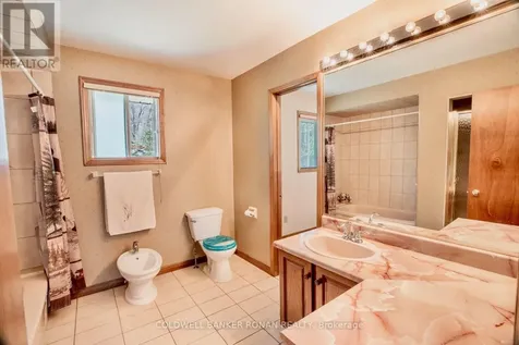 24 Pine Forest Drive Tiny ON L0L 2T0
