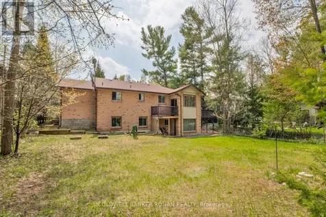 24 Pine Forest Drive Tiny ON L0L 2T0