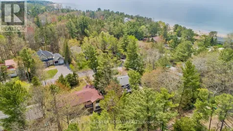 24 Pine Forest Drive Tiny ON L0L 2T0