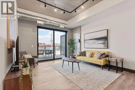 1624 Lauzon Windsor ON N8S 0B7