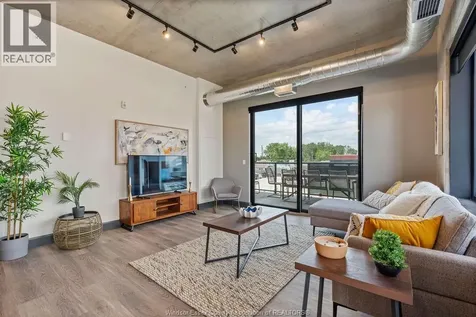 1624 Lauzon Windsor ON N8S 0B7