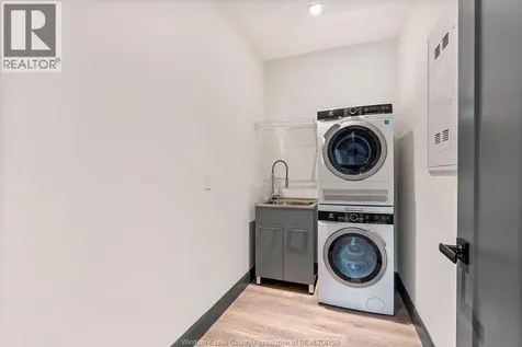1624 Lauzon Windsor ON N8S 0B7