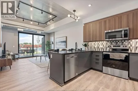 1624 Lauzon Windsor ON N8S 0B7