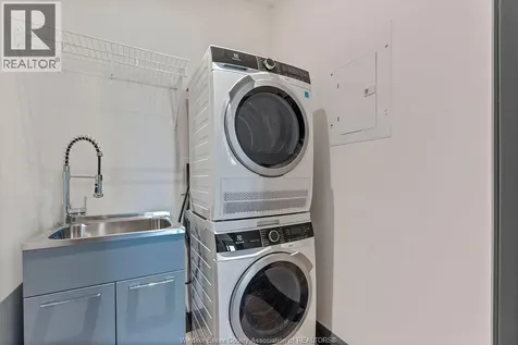 1624 Lauzon Windsor ON N8S 0B7