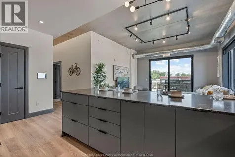 1624 Lauzon Windsor ON N8S 0B7