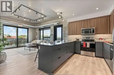 1624 Lauzon Windsor ON N8S 0B7