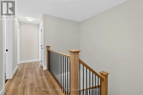 130 Courtland Street Blue Mountains ON L9Y 5L8