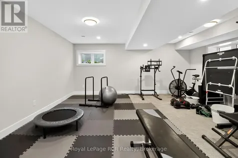 130 Courtland Street Blue Mountains ON L9Y 5L8