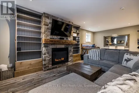 40 Grand Poplar Lane Wasaga Beach ON L9Z 0E2