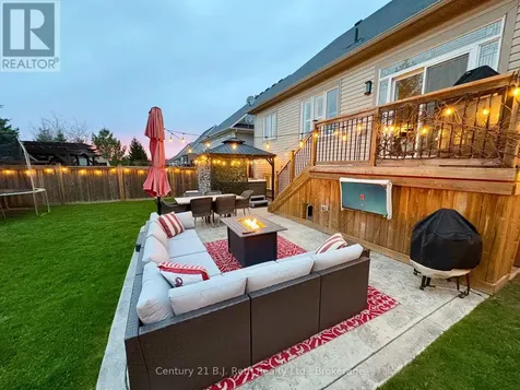40 Grand Poplar Lane Wasaga Beach ON L9Z 0E2