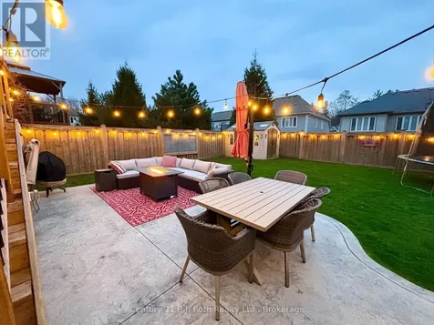 40 Grand Poplar Lane Wasaga Beach ON L9Z 0E2