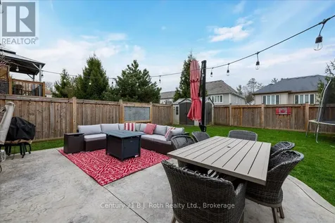 40 Grand Poplar Lane Wasaga Beach ON L9Z 0E2