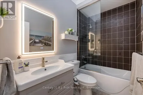40 Grand Poplar Lane Wasaga Beach ON L9Z 0E2