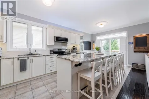 40 Grand Poplar Lane Wasaga Beach ON L9Z 0E2