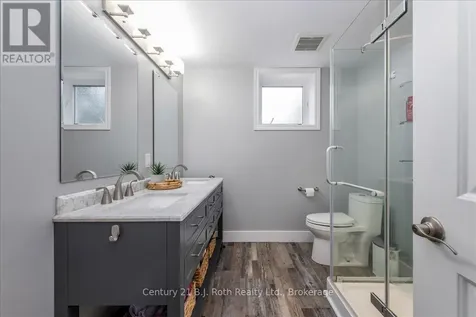 40 Grand Poplar Lane Wasaga Beach ON L9Z 0E2