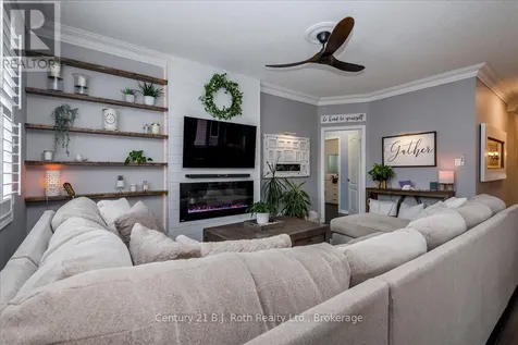 40 Grand Poplar Lane Wasaga Beach ON L9Z 0E2