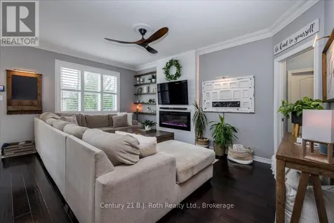 40 Grand Poplar Lane Wasaga Beach ON L9Z 0E2