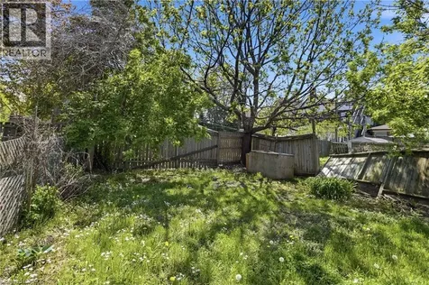 256 Bay Street North Hamilton ON L8L 1M3