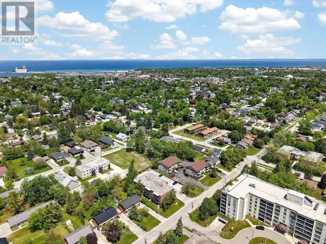 173 Eighth Street Collingwood ON L9Y 2C9