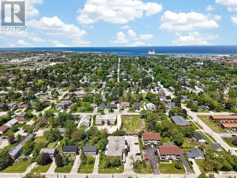 173 Eighth Street Collingwood ON L9Y 2C9
