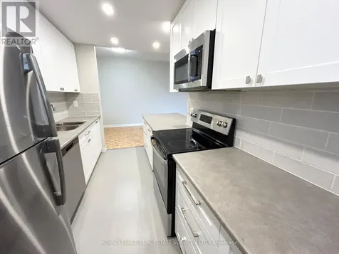 16 Cedarwoods Crescent Kitchener ON N2C 2L4