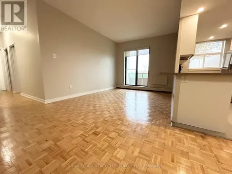 16 Cedarwoods Crescent Kitchener ON N2C 2L4