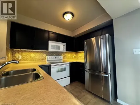 37 Northcliffe Crescent Cambridge ON N3C 4M7