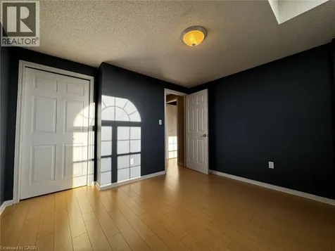 37 Northcliffe Crescent Cambridge ON N3C 4M7