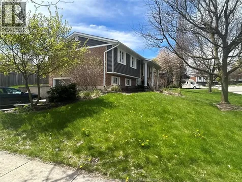 1 Sunset Place Elmira ON N3B 3E2