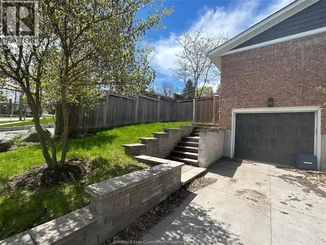 1 Sunset Place Elmira ON N3B 3E2