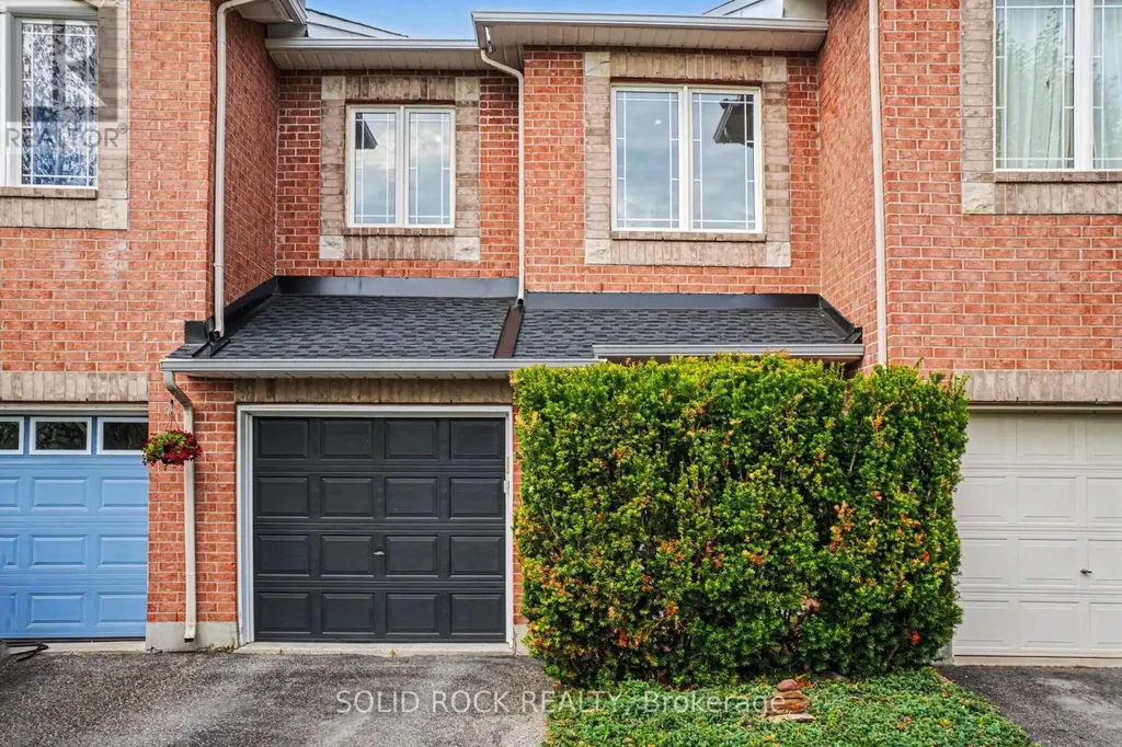 2064 Dunollie Crescent Ottawa ON K2W 1H6
