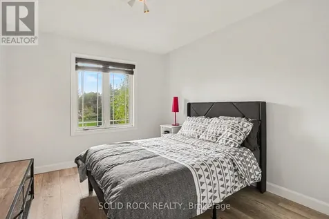 2064 Dunollie Crescent Ottawa ON K2W 1H6
