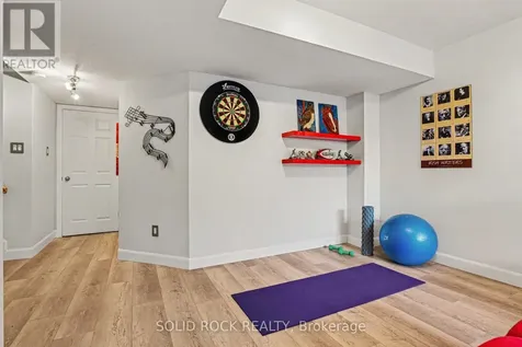 2064 Dunollie Crescent Ottawa ON K2W 1H6
