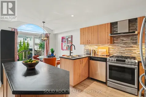2064 Dunollie Crescent Ottawa ON K2W 1H6