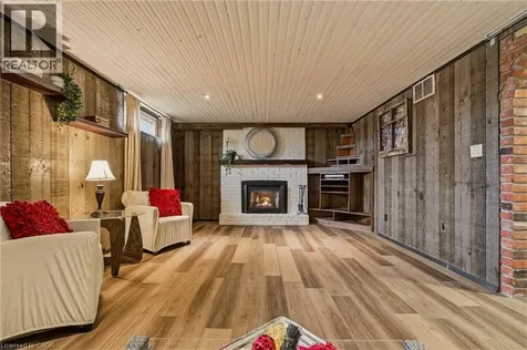 21 Milverton Close Waterdown ON L8B 0B1