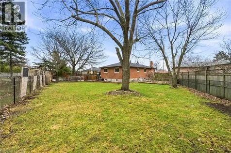 21 Milverton Close Waterdown ON L8B 0B1