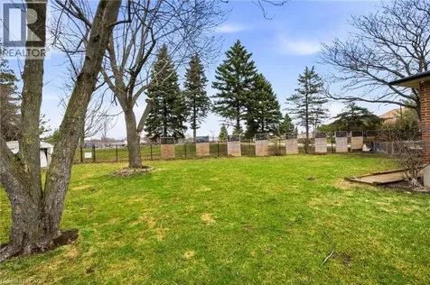 21 Milverton Close Waterdown ON L8B 0B1
