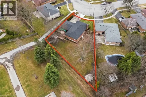 21 Milverton Close Waterdown ON L8B 0B1