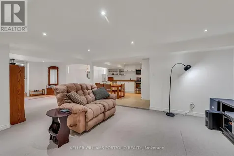 8 Vista View Court Caledon ON L7C 1E1