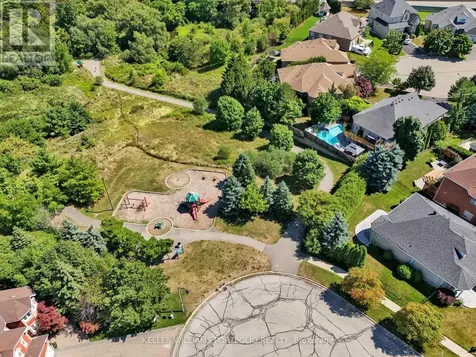 8 Vista View Court Caledon ON L7C 1E1
