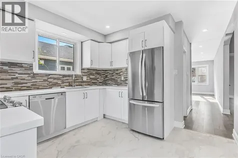 146 Craigroyston Road Hamilton ON L8K 3K1