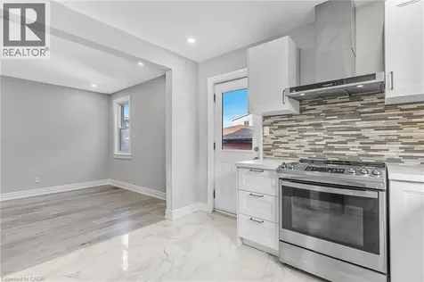 146 Craigroyston Road Hamilton ON L8K 3K1