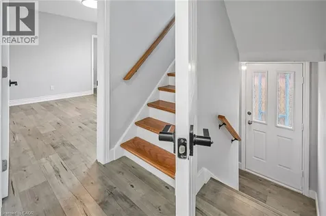 146 Craigroyston Road Hamilton ON L8K 3K1