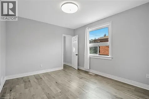146 Craigroyston Road Hamilton ON L8K 3K1