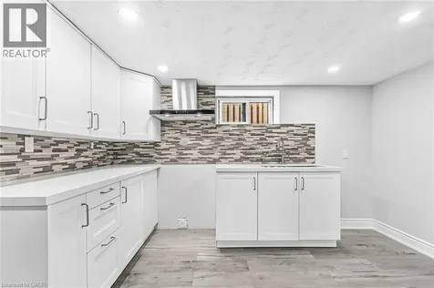 146 Craigroyston Road Hamilton ON L8K 3K1