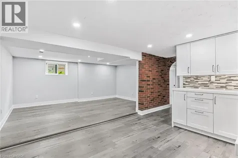 146 Craigroyston Road Hamilton ON L8K 3K1