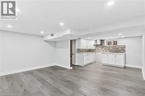 146 Craigroyston Road Hamilton ON L8K 3K1